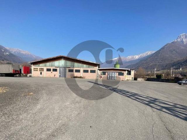 Capannone in vendita a Comunità montana della valle Camonica, Breno