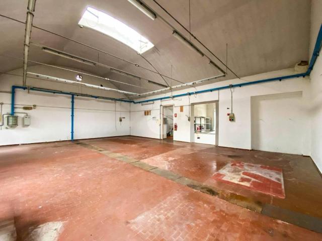 Capannone in vendita a Zona Est, Brescia