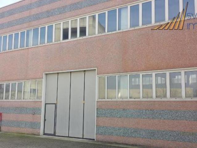 Capannone in vendita a Brugherio, Lombardia