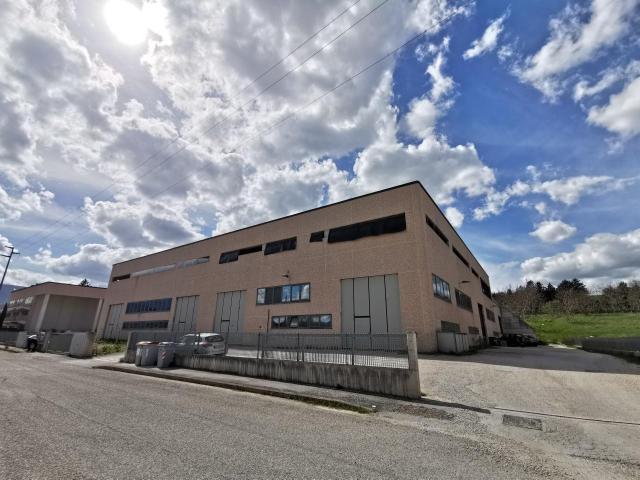 Capannone in vendita a Marche, Pesaro E Urbino