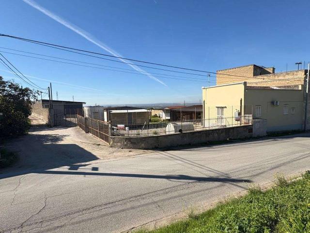 Capannone in vendita a Puglia, Barletta-andria-trani