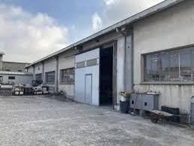 Capannone in vendita a Camigliano Santa Gemma, Capannori
