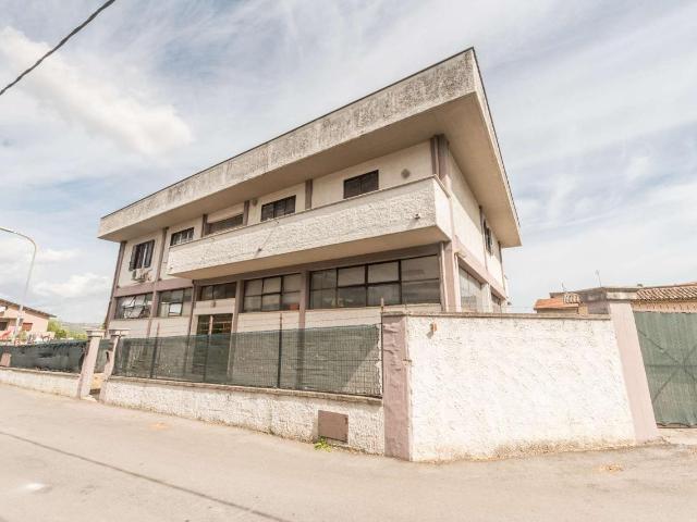 Capannone in vendita a Cappelle Sul Tavo, Abruzzo