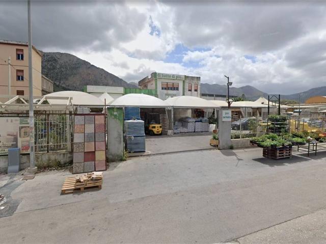 Capannone in vendita a Carini, Sicilia