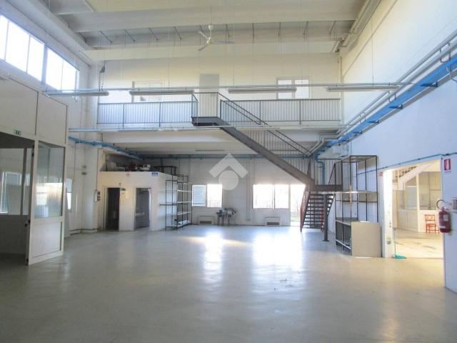 Capannone in vendita a Unione delle Terre d'Argine, Carpi