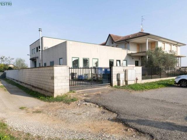 Capannone in vendita a Cameriano, Casalino