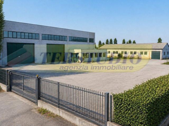 Capannone in vendita a Casalpusterlengo, Lombardia