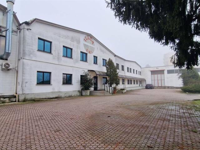 Capannone in vendita a Unione dei Comuni I Fontanili, Casarile