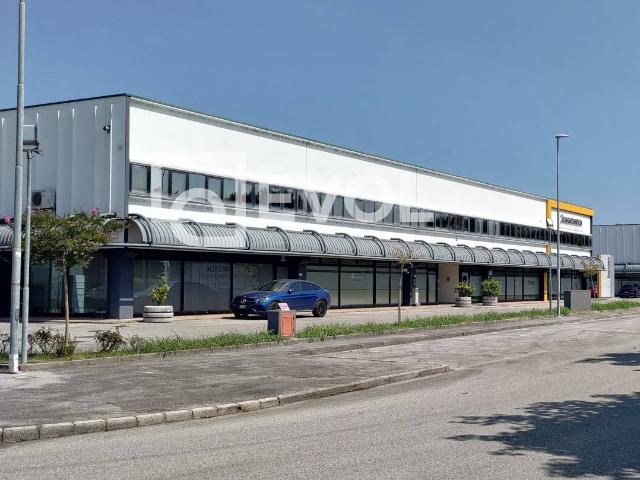 Capannone in vendita a Casarsa Della Delizia, Friuli-Venezia Giulia