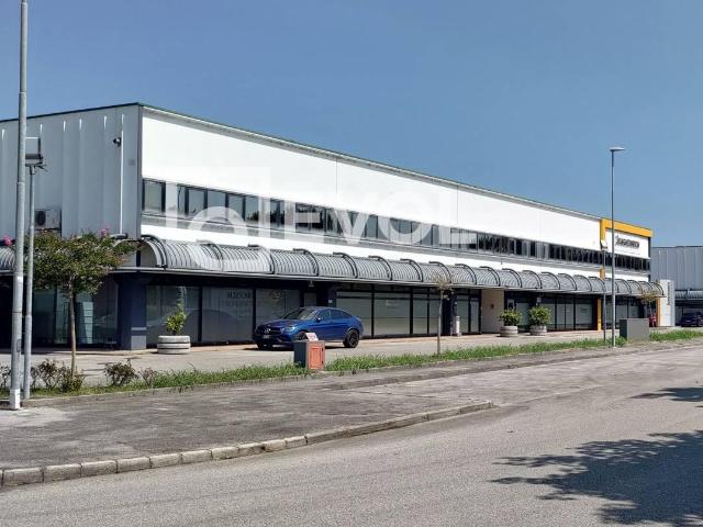 Capannone in vendita a Casarsa Della Delizia, Friuli-Venezia Giulia