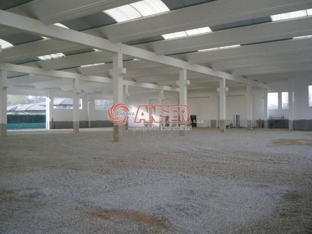 Capannone in vendita a Galgiana, Casatenovo