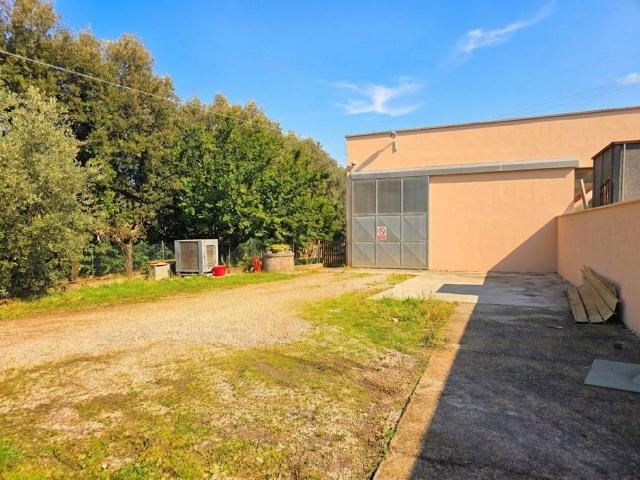 Capannone in vendita a Casciana Terme Lari, Perignano