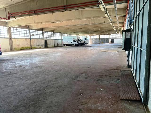 Capannone in vendita a Casciana Terme Lari, Perignano