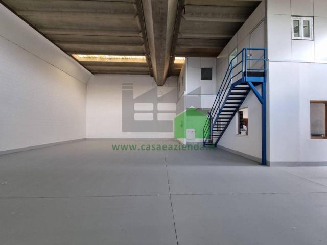 Capannone in vendita a Villa Pompea, Cassina De' Pecchi