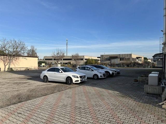 Capannone in vendita a Nuovo Circondario Imolese, Castel Guelfo Di Bologna