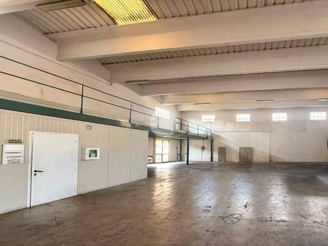 Capannone in vendita a Castiglione Delle Stiviere, Lombardia