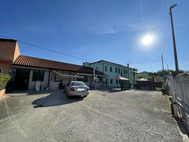 Capannone in vendita a Martinelle, Cavarzere