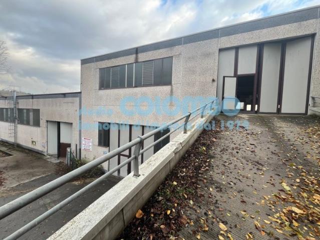 Capannone in vendita a Cellatica, Lombardia