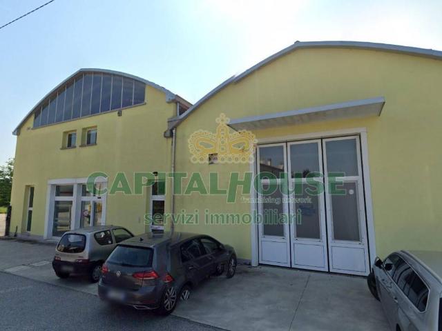 Capannone in vendita a Unione Alto Ferrarese, Cento