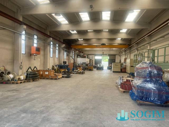 Capannone in vendita a Cernusco Sul Naviglio, Lombardia