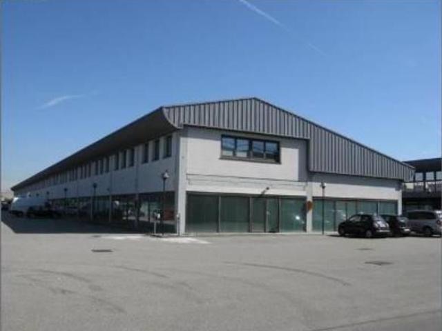 Capannone in vendita a Ronco, Cernusco Sul Naviglio