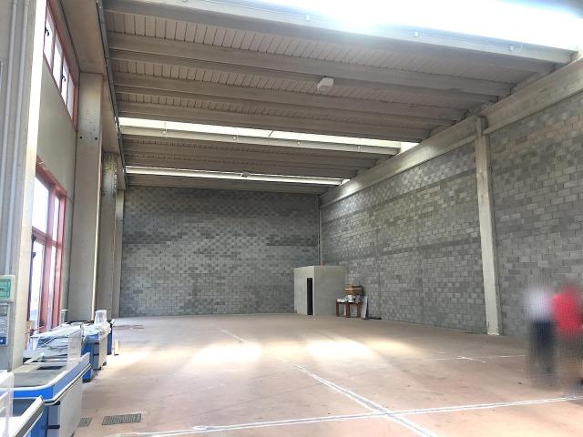 Capannone in vendita a Cervia, Reggio Emilia