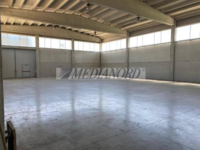 Capannone in vendita a Chignolo Po, Lombardia