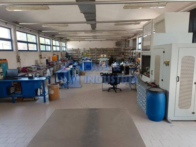 Capannone in vendita a Zona Omogenea Milano Nord, Cinisello Balsamo