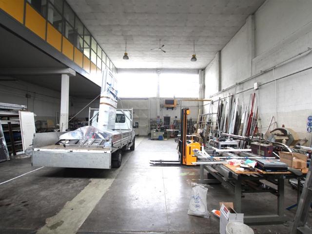 Capannone in vendita a Zona Omogenea Milano Nord, Cinisello Balsamo