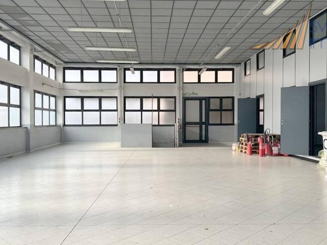 Capannone in vendita a Zona Omogenea Milano Nord, Cinisello Balsamo