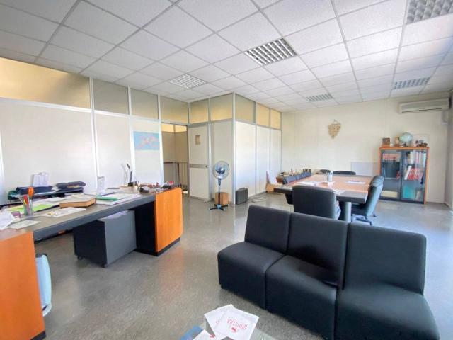 Capannone in vendita a Zona industriale di Cisliano, Cisliano
