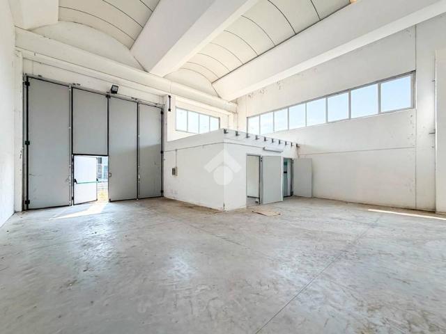 Capannone in vendita a Codogno, Lombardia