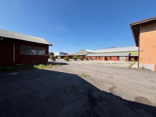 Capannone in vendita a San Giuliano Monzese, Cologno Monzese