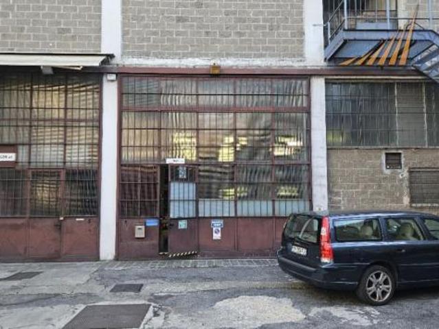 Capannone in vendita a Cologno Monzese, Milano