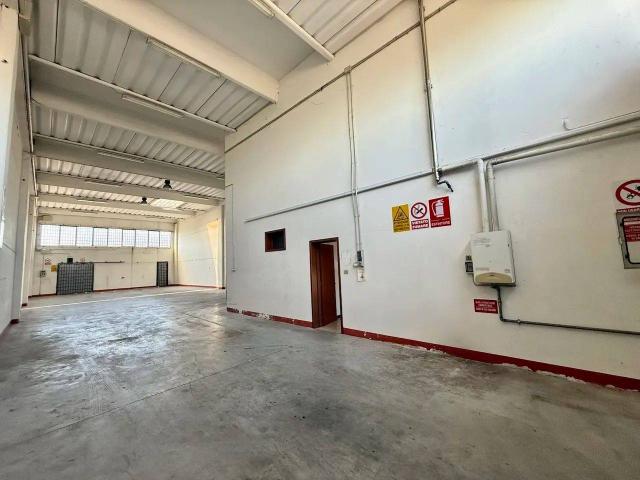 Capannone in vendita a Villa, Colognola Ai Colli