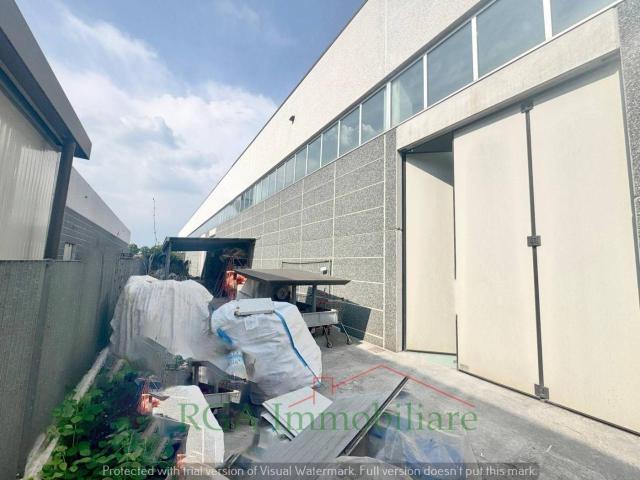 Capannone in vendita a Comun Nuovo, Lombardia
