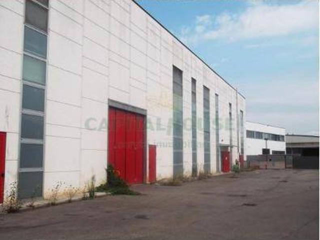 Capannone in vendita a Concorezzo, Lombardia