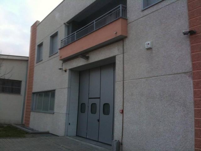 Capannone in vendita a Concorezzo, Lombardia