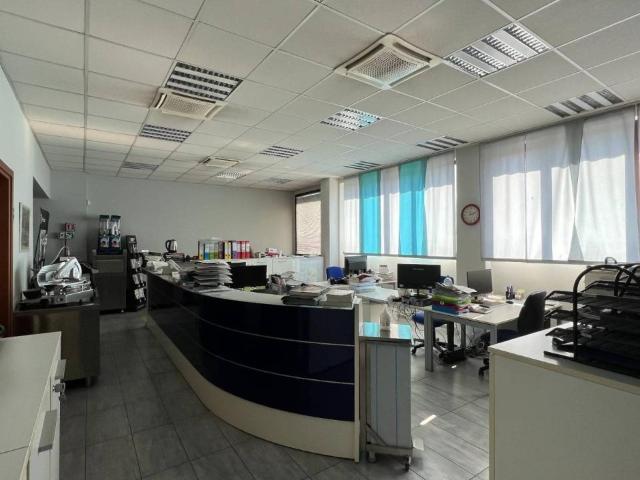 Capannone in vendita a Zona Omogenea Milano Nord, Cormano