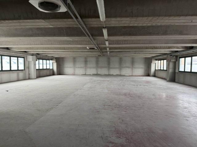 Capannone in vendita a Zona Omogenea Milano Nord, Cormano