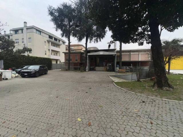 Capannone in vendita a Zona Omogenea Milano Nord, Cormano