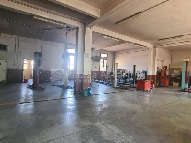 Capannone in vendita a Pianura Reggiana, Re
