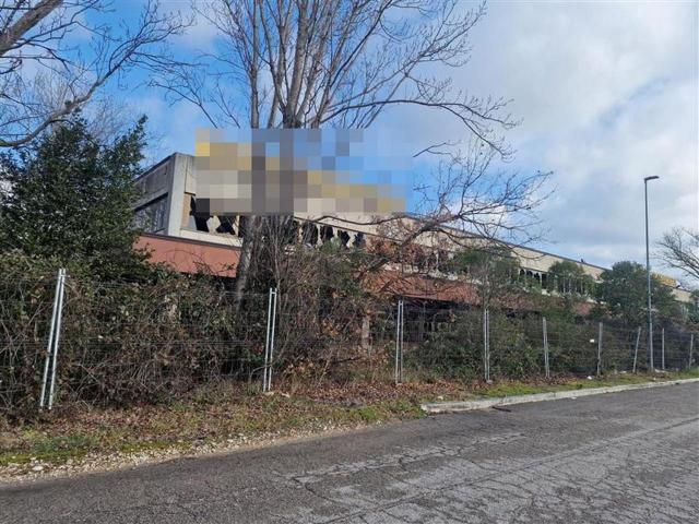 Capannone in vendita a Marche, Macerata