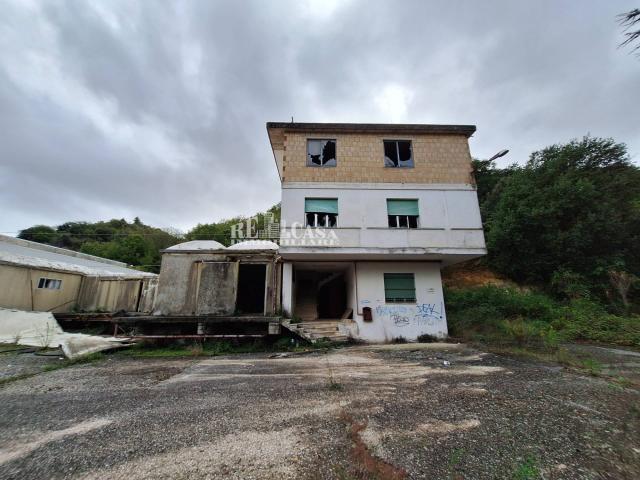 Capannone in vendita a Marche, Ascoli Piceno