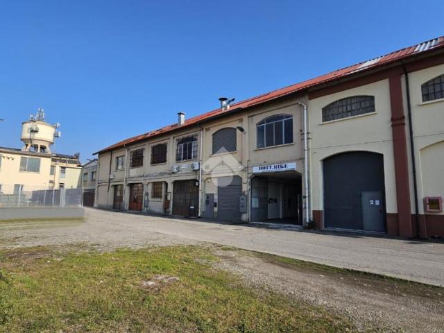 Capannone in vendita a Zona Omogenea Milano Nord, Cusano Milanino