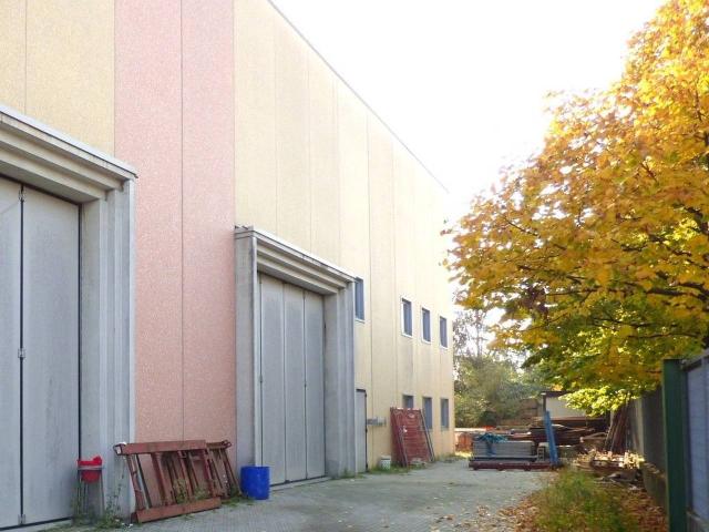 Capannone in vendita a Spaccone, Desio