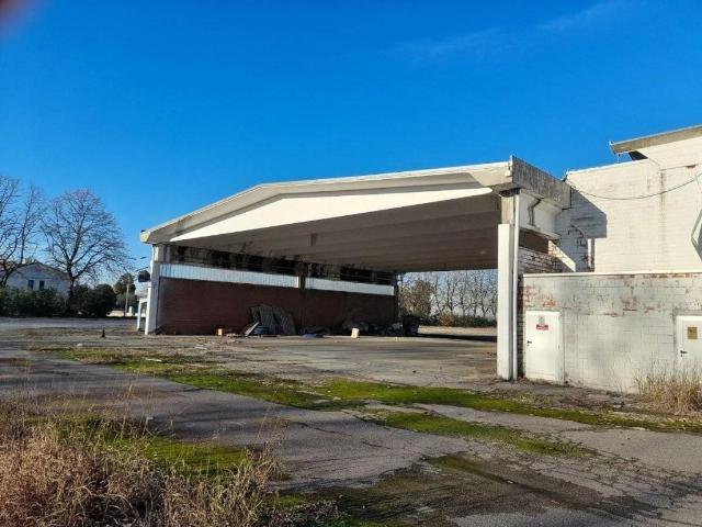 Capannone in vendita a Viadana, Lombardia