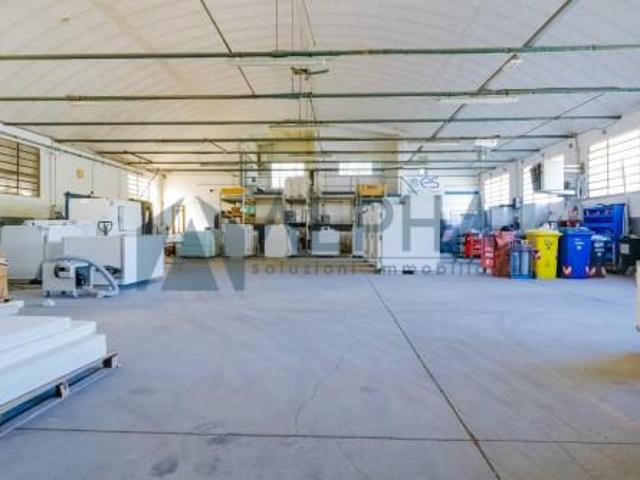 Capannone in vendita a Unione di Comuni della Romagna Forlivese, Dovadola