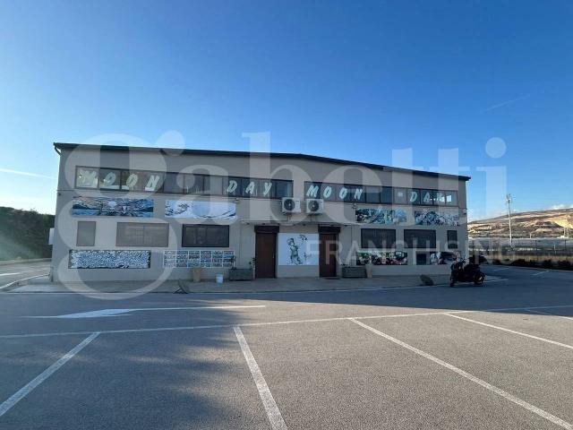 Capannone in vendita a Centro Storico, Eboli