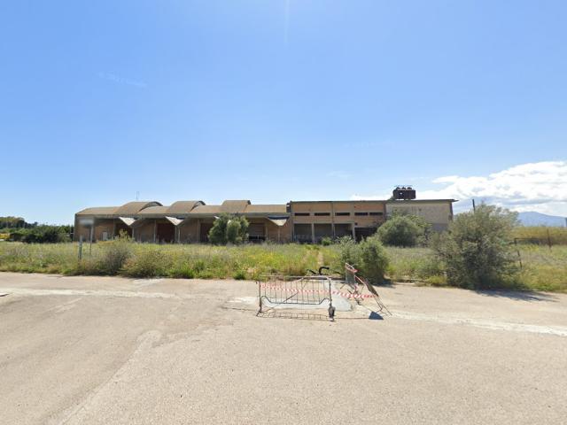 Capannone in vendita a Elmas, Sardigna/Sardegna